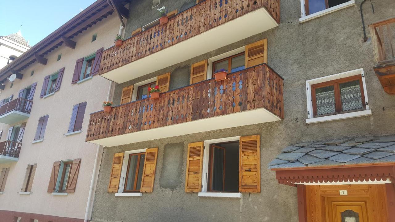 Chambre A Louer A La Nuitee Lanslebourg-Mont-Cenis Exterior photo
