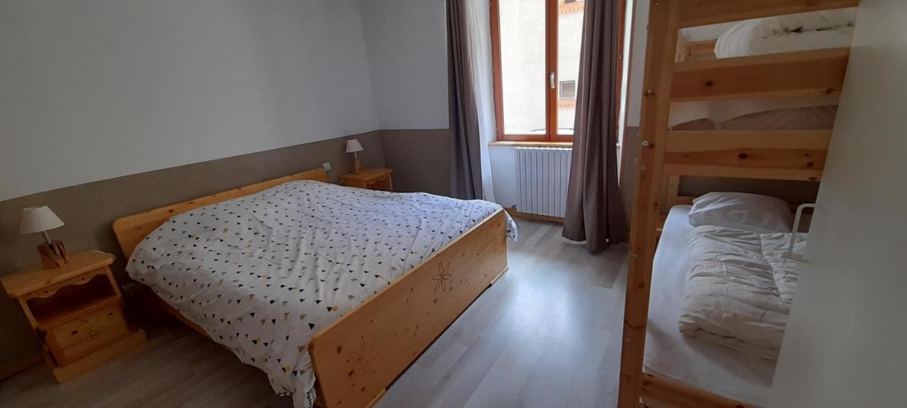 Chambre A Louer A La Nuitee Lanslebourg-Mont-Cenis Exterior photo